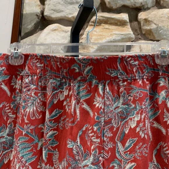 Loft women’s botanical print pants - Picture 2 of 9